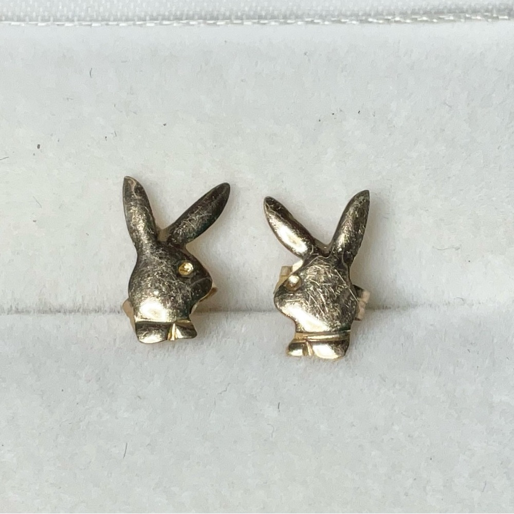 Vtg 10K Gold Playboy Bunny Stud Earrings